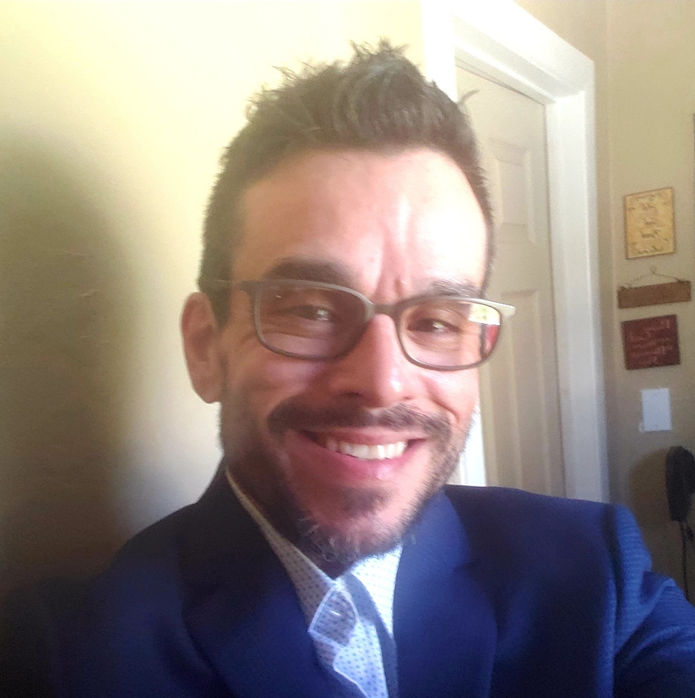 Meet your Posher, Dustin